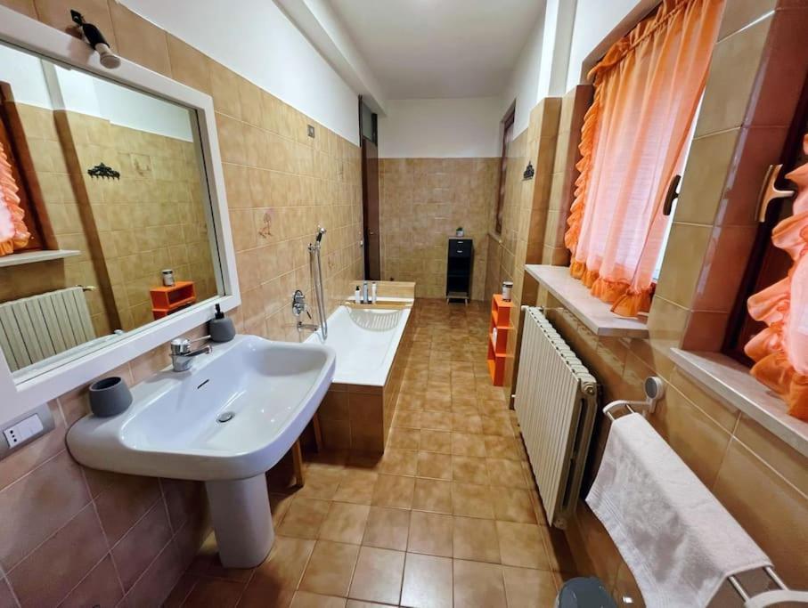 Business And Family House Con 3 Da Letto Leilighet *